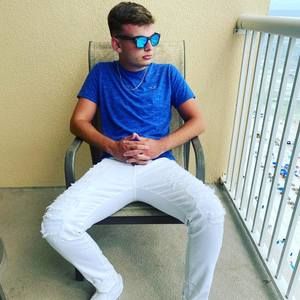 Meet your Posher, Austin